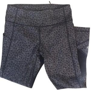 Cropped lululemon leggings LIKE NEW!